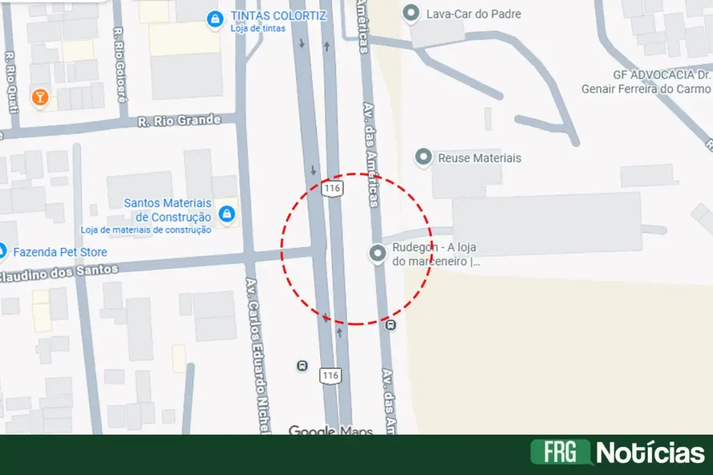 Mapa de Fazenda Rio Grande detalhando o trecho da BR-116 próximo à Rua Nelson Claudino dos Santos. Um círculo tracejado vermelho destaca o local onde será construído o novo viaduto, em frente à loja Rudegon. O logótipo do FRG Notícias está aplicado na barra inferior verde.