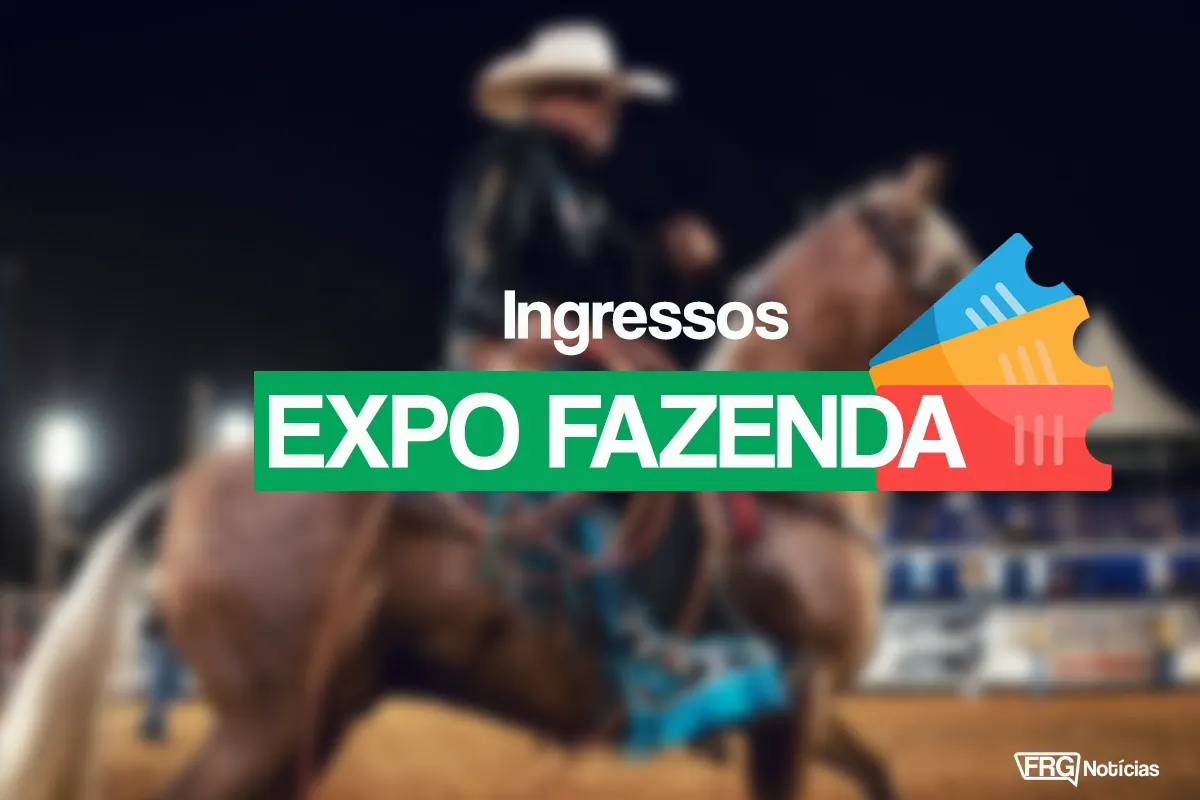 Capa de notícias do portal FRG Notícias para o evento Expo Fazenda em Fazenda Rio Grande. A imagem desfocada mostra um peão montando um cavalo em um rodeio noturno. Em primeiro plano, o título centralizado diz Ingressos EXPO FAZENDA em letras brancas sobre uma faixa verde e branca, acompanhado por um ícone de três ingressos coloridos (amarelo, azul e vermelho) à direita. O logotipo do FRG Notícias está no canto inferior direito.